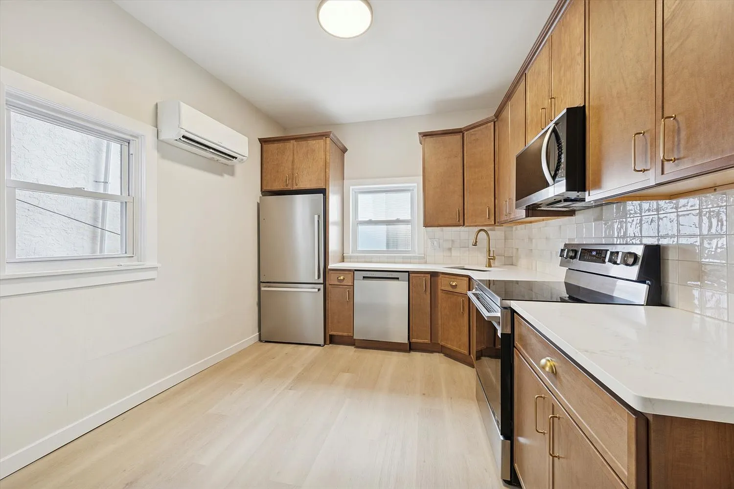 1 bed, 750 sqft, $1,700 — Photo 1