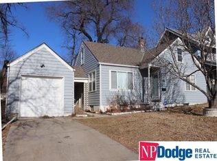 2568 Whitmore St, Omaha, NE 68112