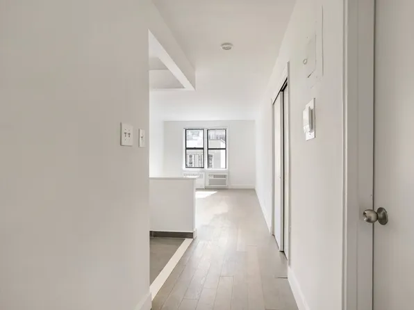 315 East 21st Street image 1 of 8
