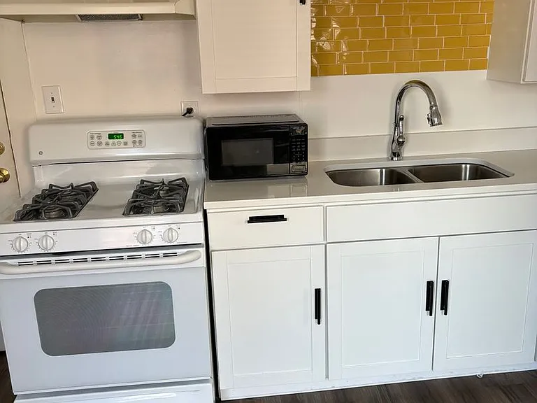 1471 Main St #3 — Photo 7