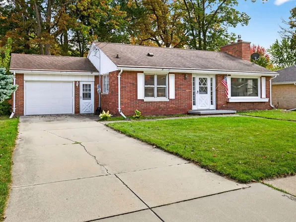 106 Hayes St, Kaukauna, WI 54130