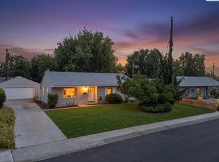 704 Cedar Ave, Richland, WA 99352