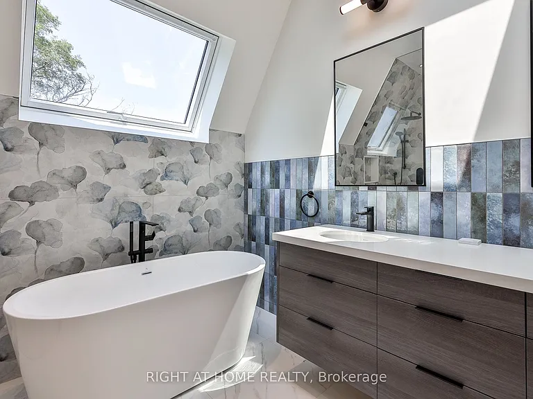 232 Willard Ave — Photo 33