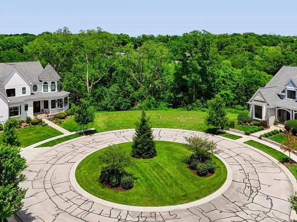 6483 W Deerfield Ct, Zionsville, IN 46077