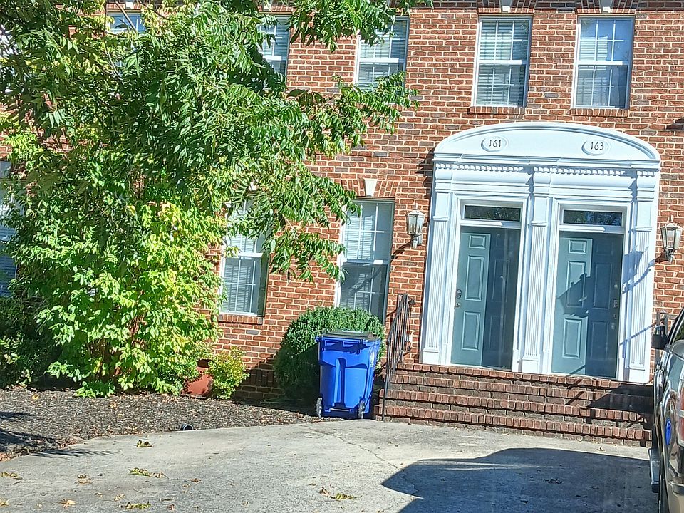 2nd image of 161 Sharon Dr NE