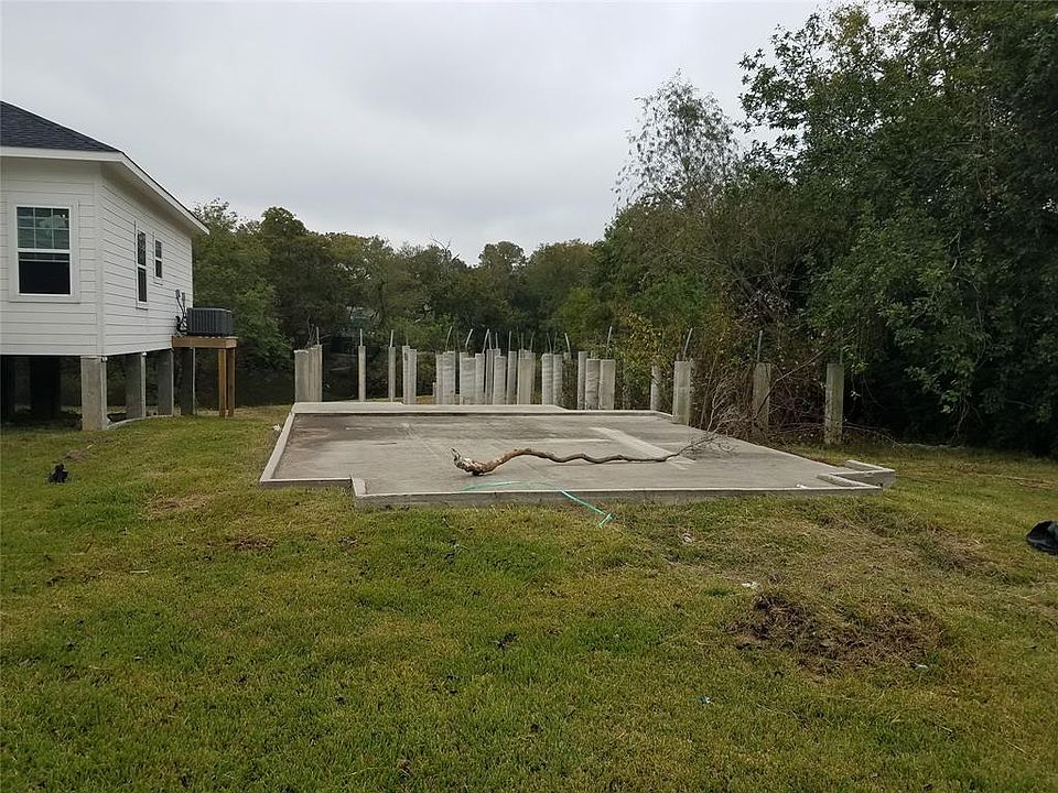 1st image of 5127 Shady Oaks Ln