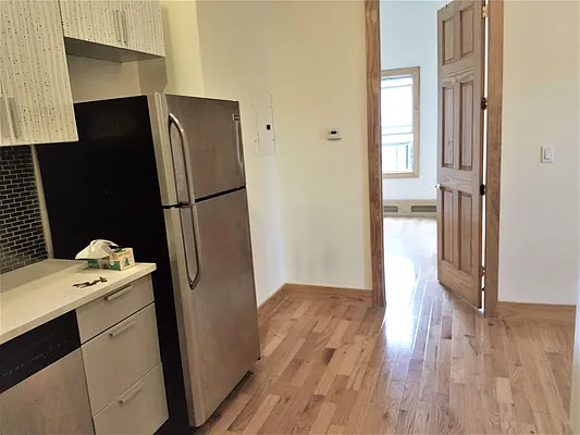 Rented by The Hamilton Group | media 32