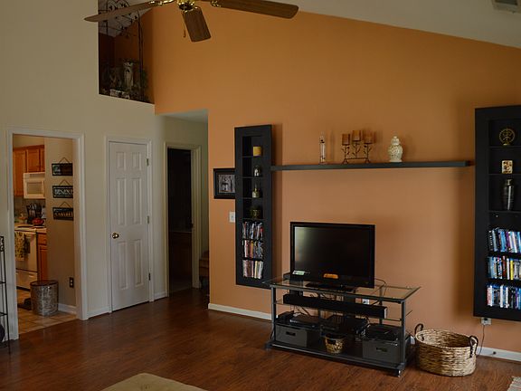 5th image of 3903 Pepperbush Dr