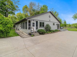 6976 S 80th Ave, Rothbury, MI 49452