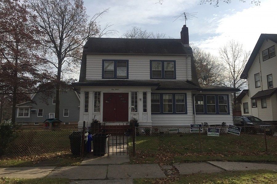 1st image of 112 Roosevelt Ave