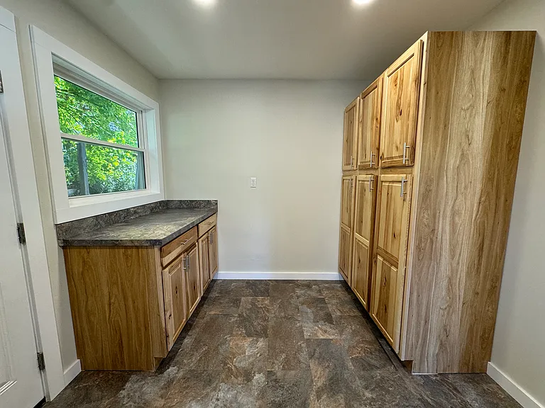 928 Meadow Dr — Photo 15