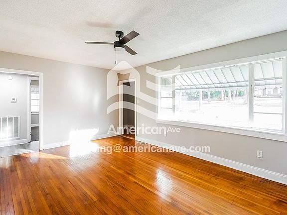 508546_004_wm_-_living_room_13496241.jpg