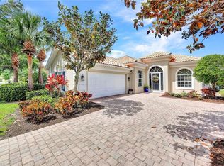 5441 Freeport Ln, Naples, FL 34119