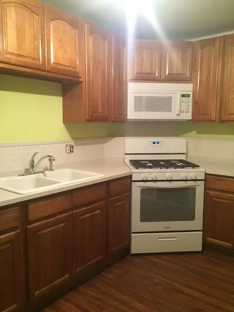 2 bed, 1200 sqft, $1,500 — Photo 2