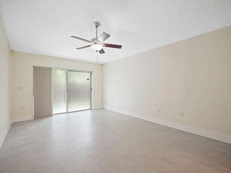 13400 NW 5th Ct — Photo 10