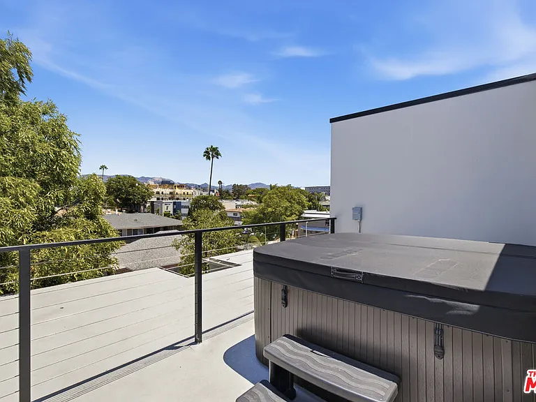 1159 N Formosa Ave #4 — Photo 12