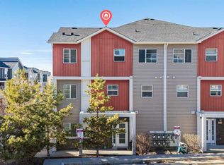 405 E Redstone Vw NE, Calgary, AB T3N 0M9