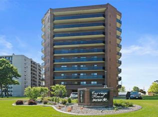 3663 Riverside Dr E #805, Windsor, ON N8Y4V3