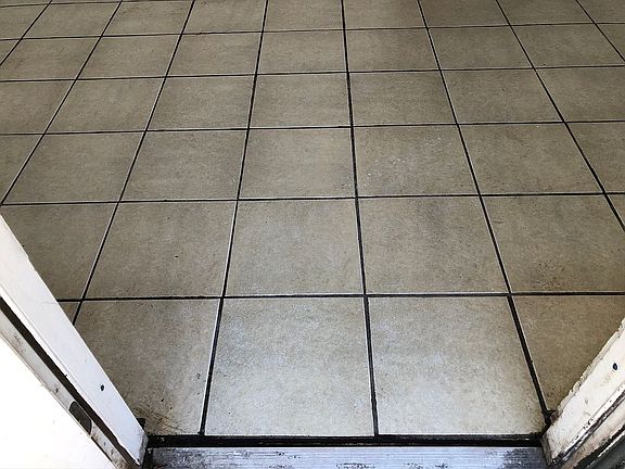 4th image of 8024 Orlando Ave