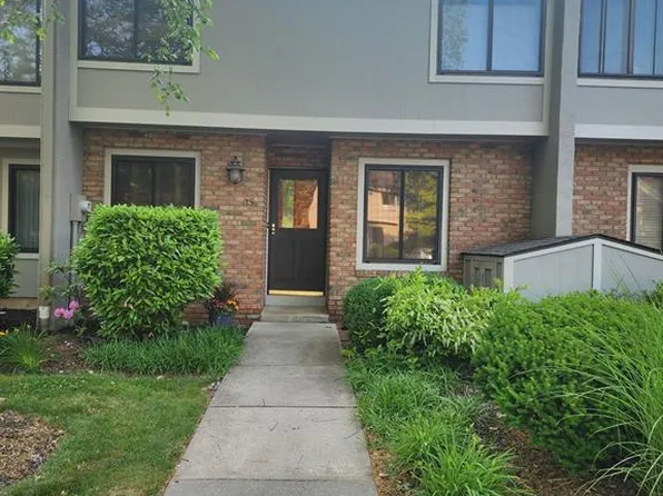 15 Irongate, Metuchen, NJ 08840