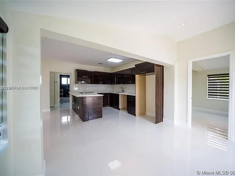 1748 NE 180th St — Photo 3