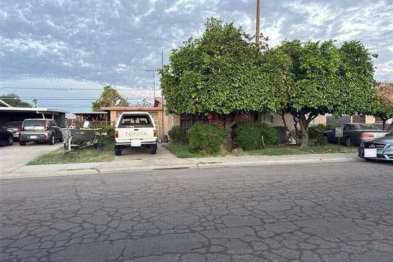 2nd image of 2472 S Mary Ave