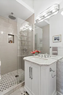 Rented by Garfield Realty  | media 30