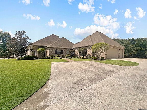 3rd image of 10313 Magnolia Blossom Ave