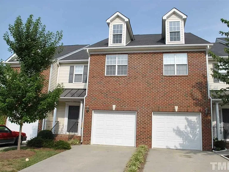 4305 Flintlock Ln — Photo 1
