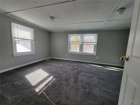 3rd image of 8 South St Floor 2