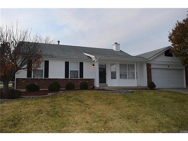 9 Mary Beth Ct photo 1