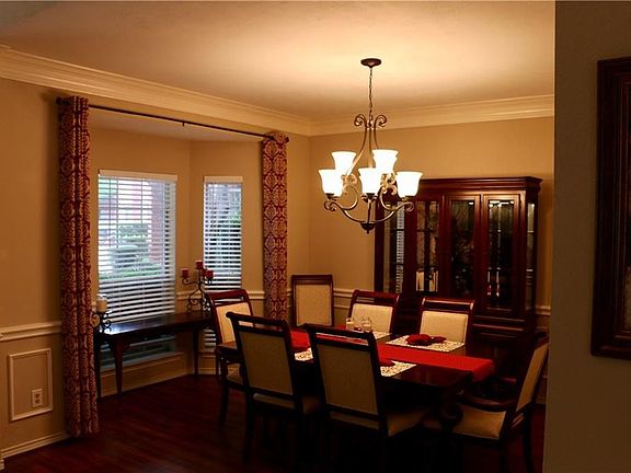 4th image of 2118 Green Hill Dr