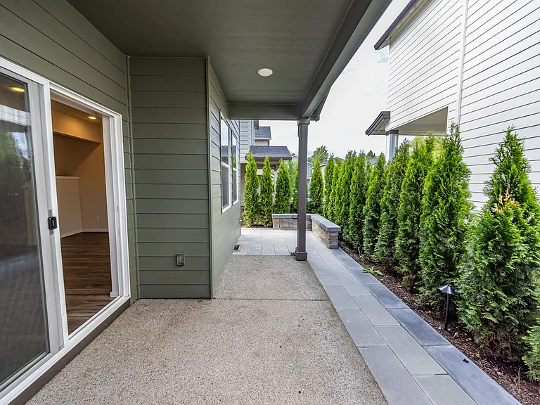 6313 NE 61st Ave — Photo 3