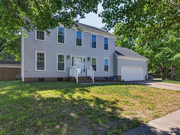 3rd image of 829 Five Forks Rd