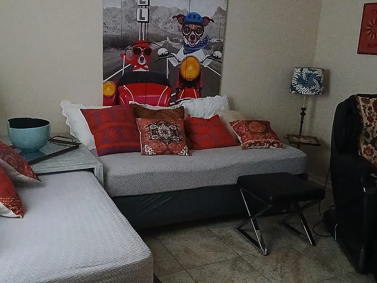 2 Twin beds/multiple positions
possible