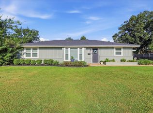 17 Knotty Pine Ln, Orange, TX 77630
