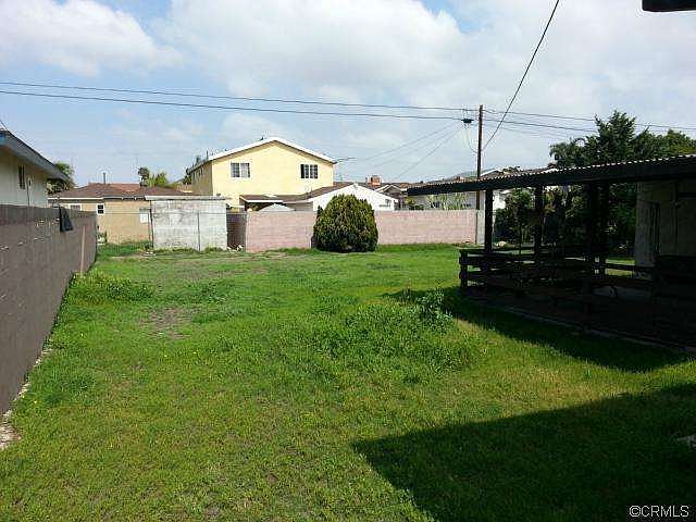 2nd image of 4537 W 138th St