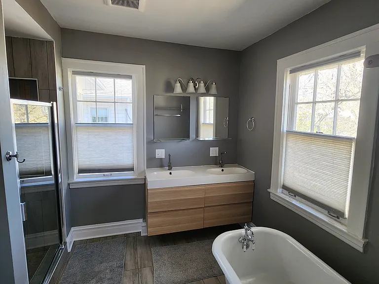246 Maple Ave — Photo 9