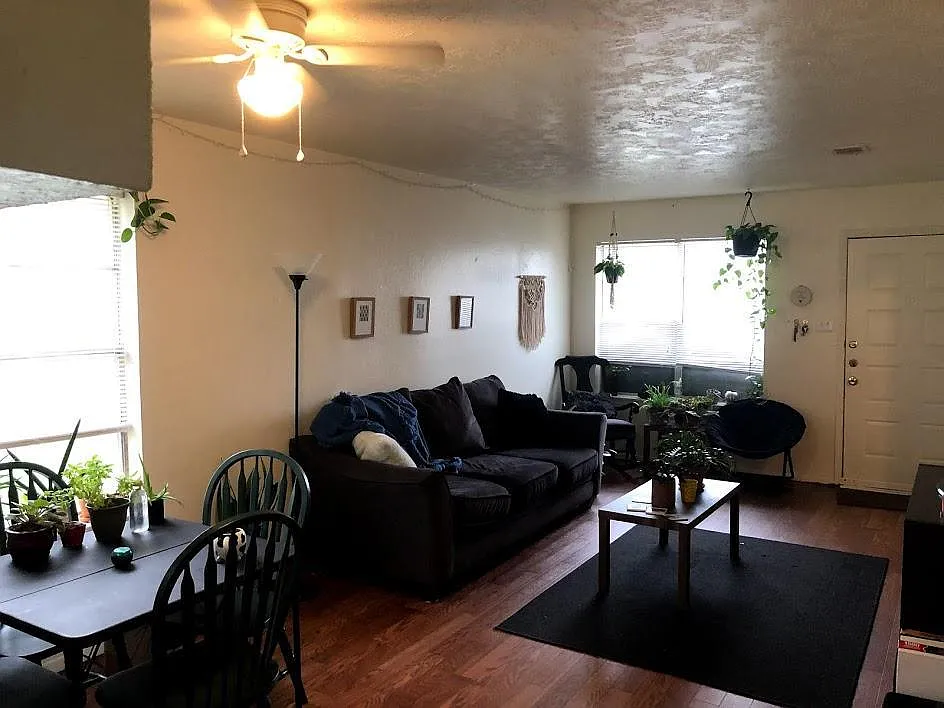 1109 University Oaks Blvd — Photo 4