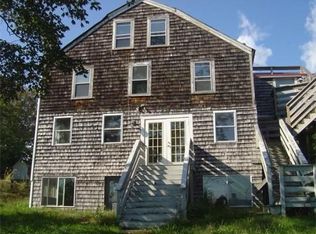 8 Hillside Rd, Hull, MA 02045