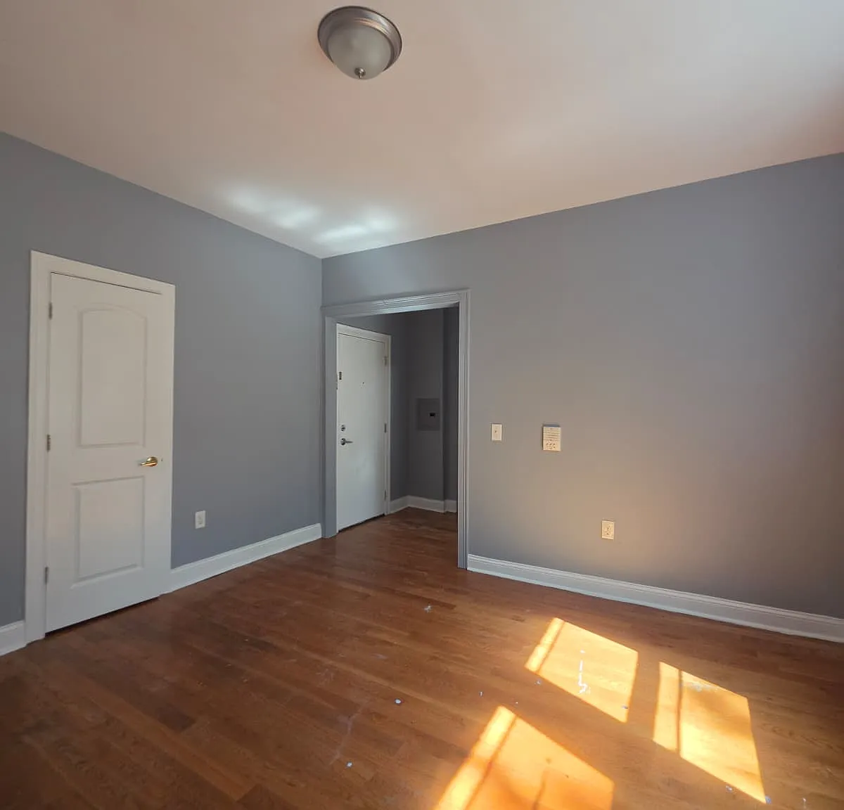 38 W 29th St — Photo 4