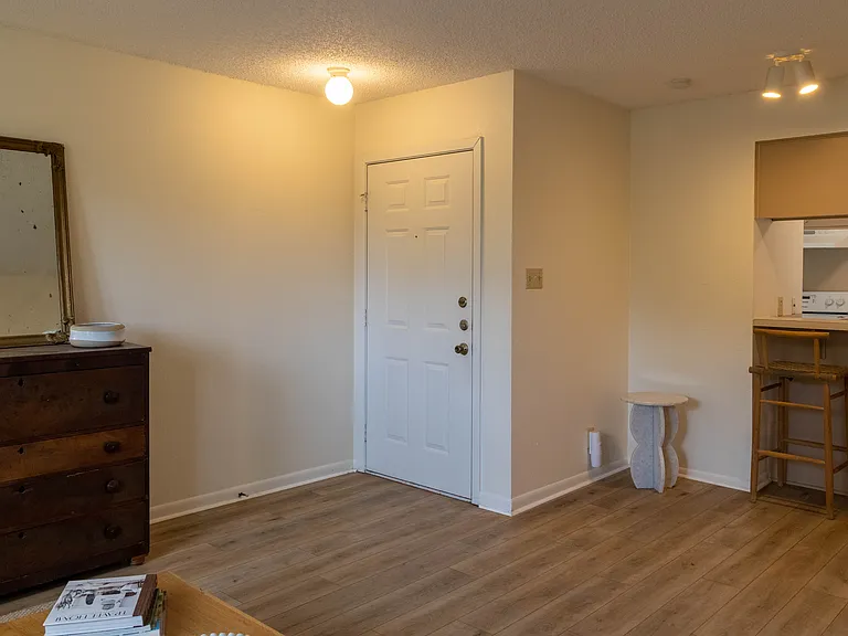 5516 Roosevelt Ave #201 — Photo 19