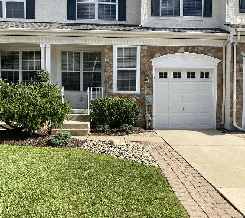 1st image of 57 Weaver Dr