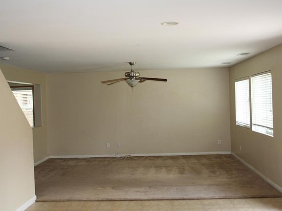 Family room adjcent Kitchen