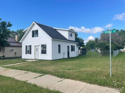 123 Church St, Ray, ND, 58849