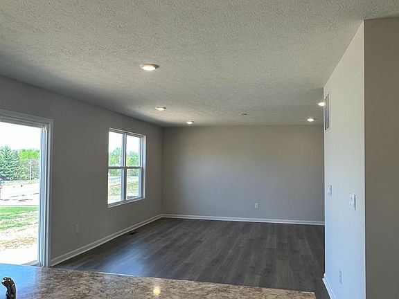 3rd image of 2452 Amelia Ct