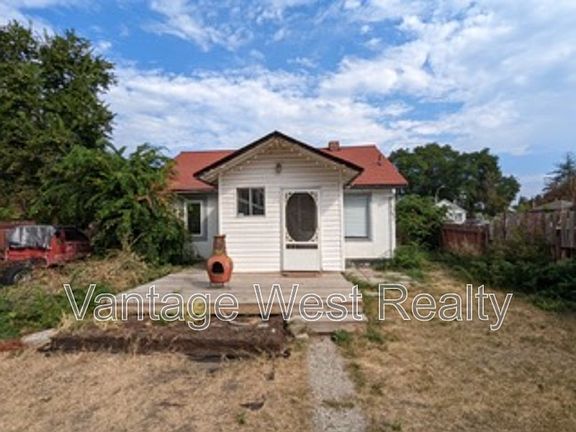 3rd image of 481 Wardlaw Ave
