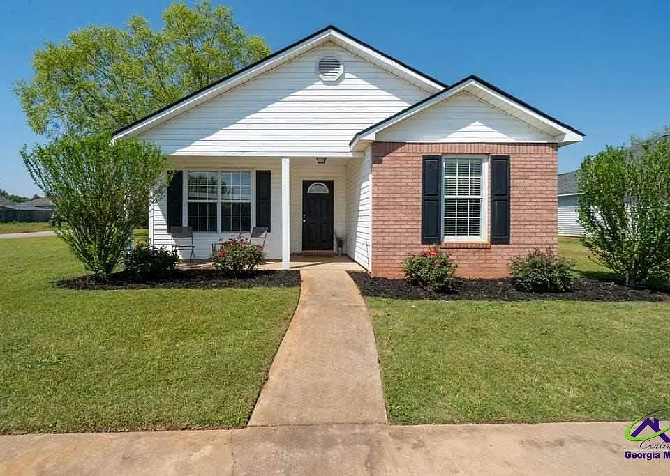 100 Strawbridge Ln