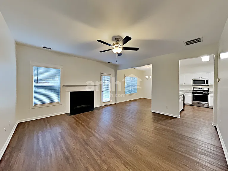 4125 Arch Pass — Photo 10