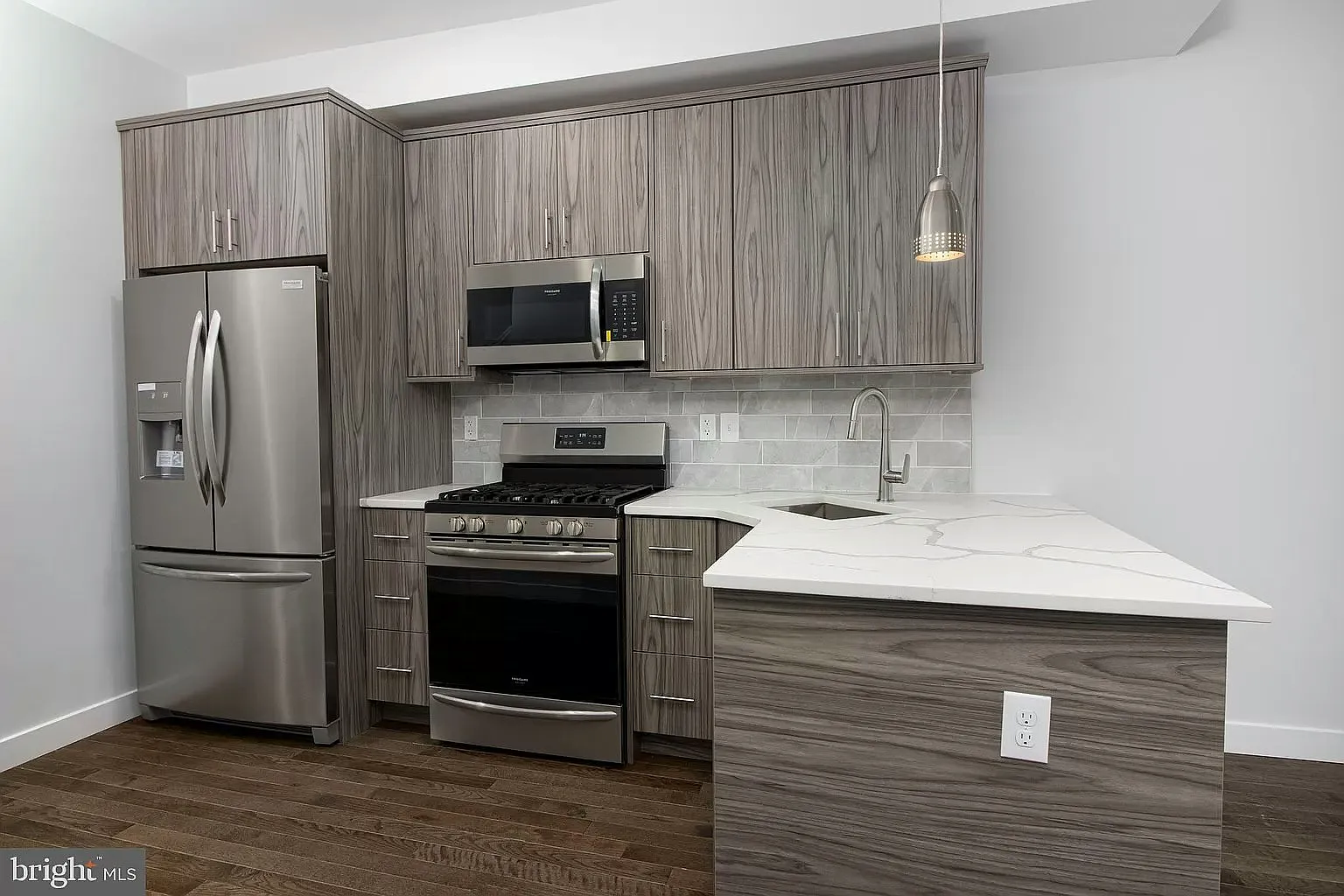 2016 North Franklin Street, Unit 2 — Photo 2